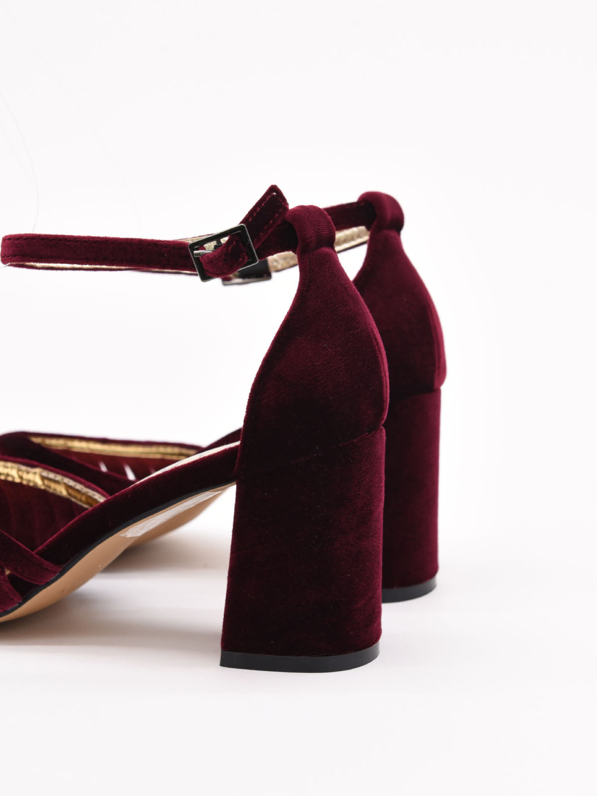 Zapato de Terciopelo Burdeos con Tacón Alto