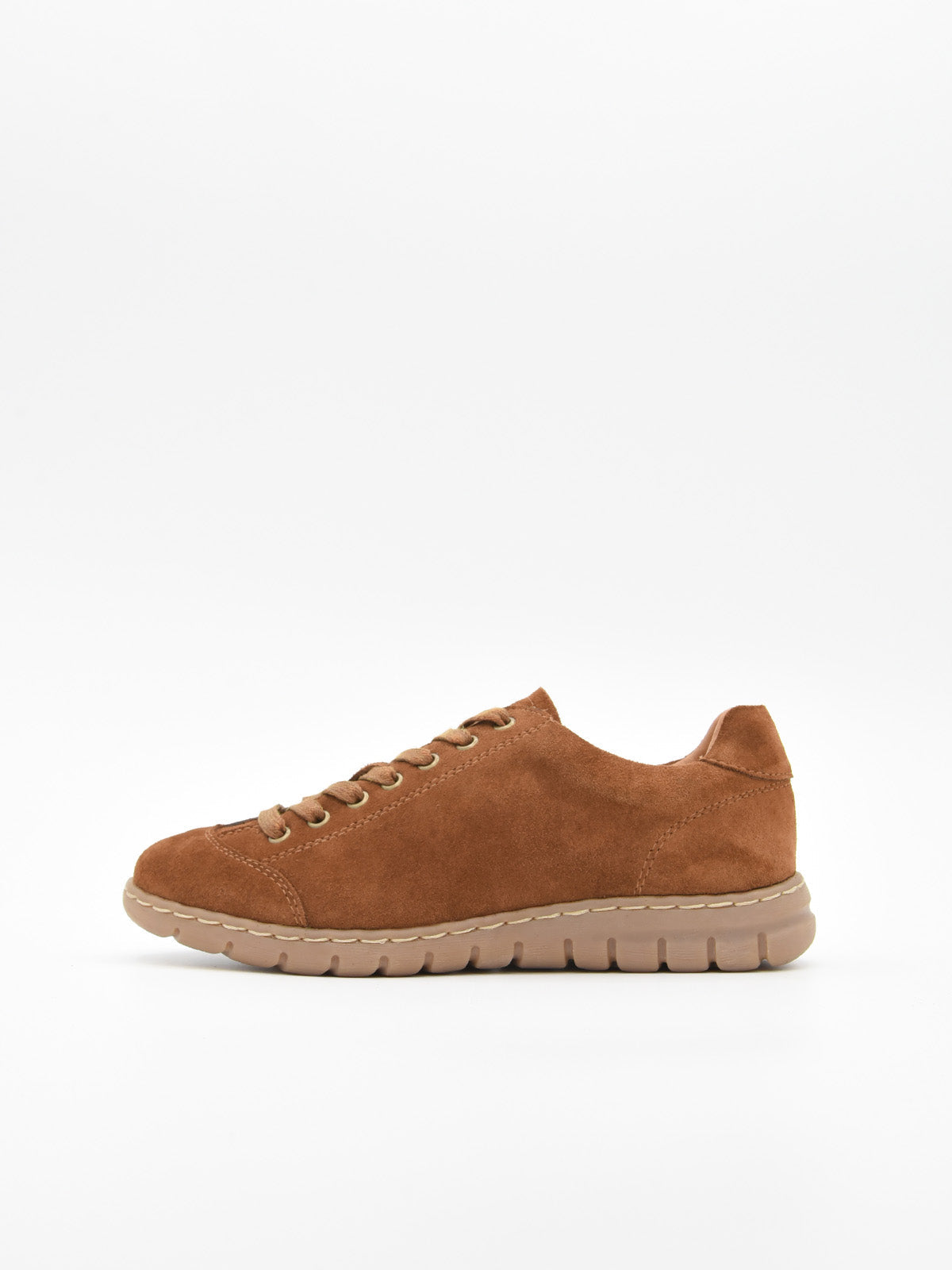 Zapatilla de piel color cuero con cordones y suela confort