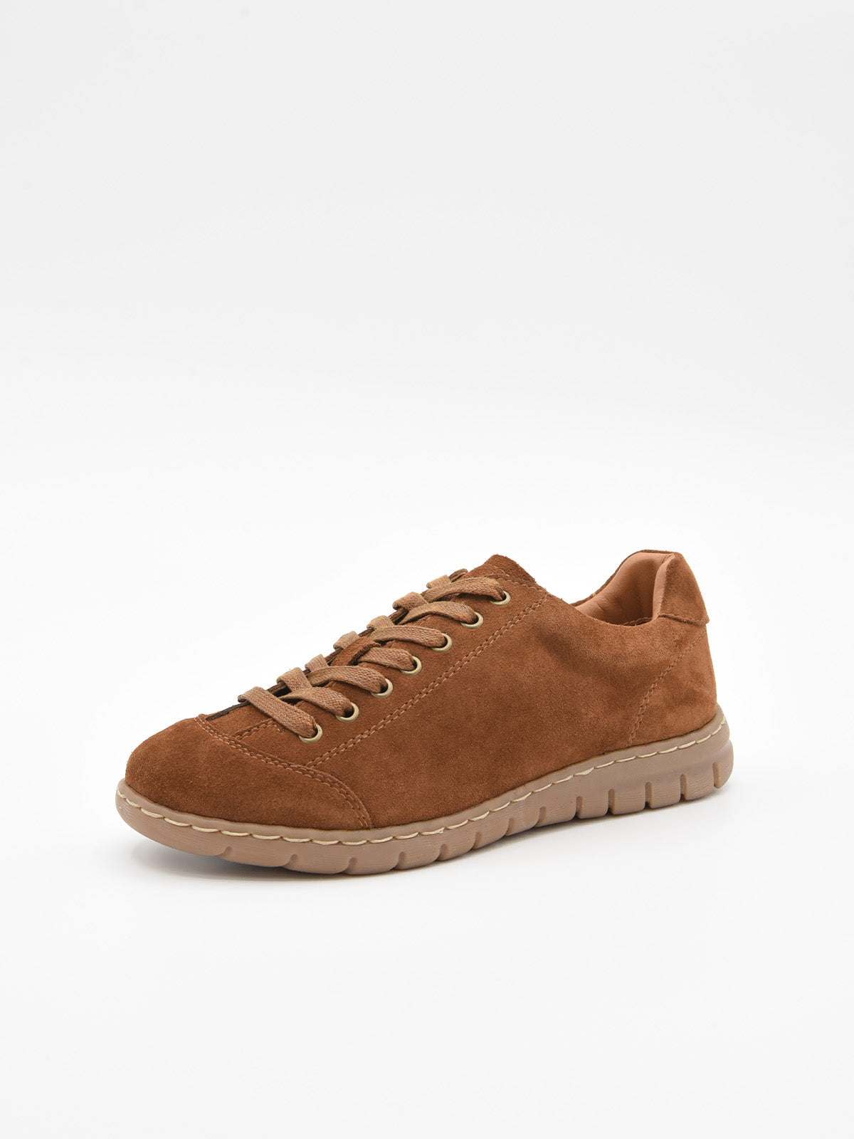 Zapatilla de piel color cuero con cordones y suela confort