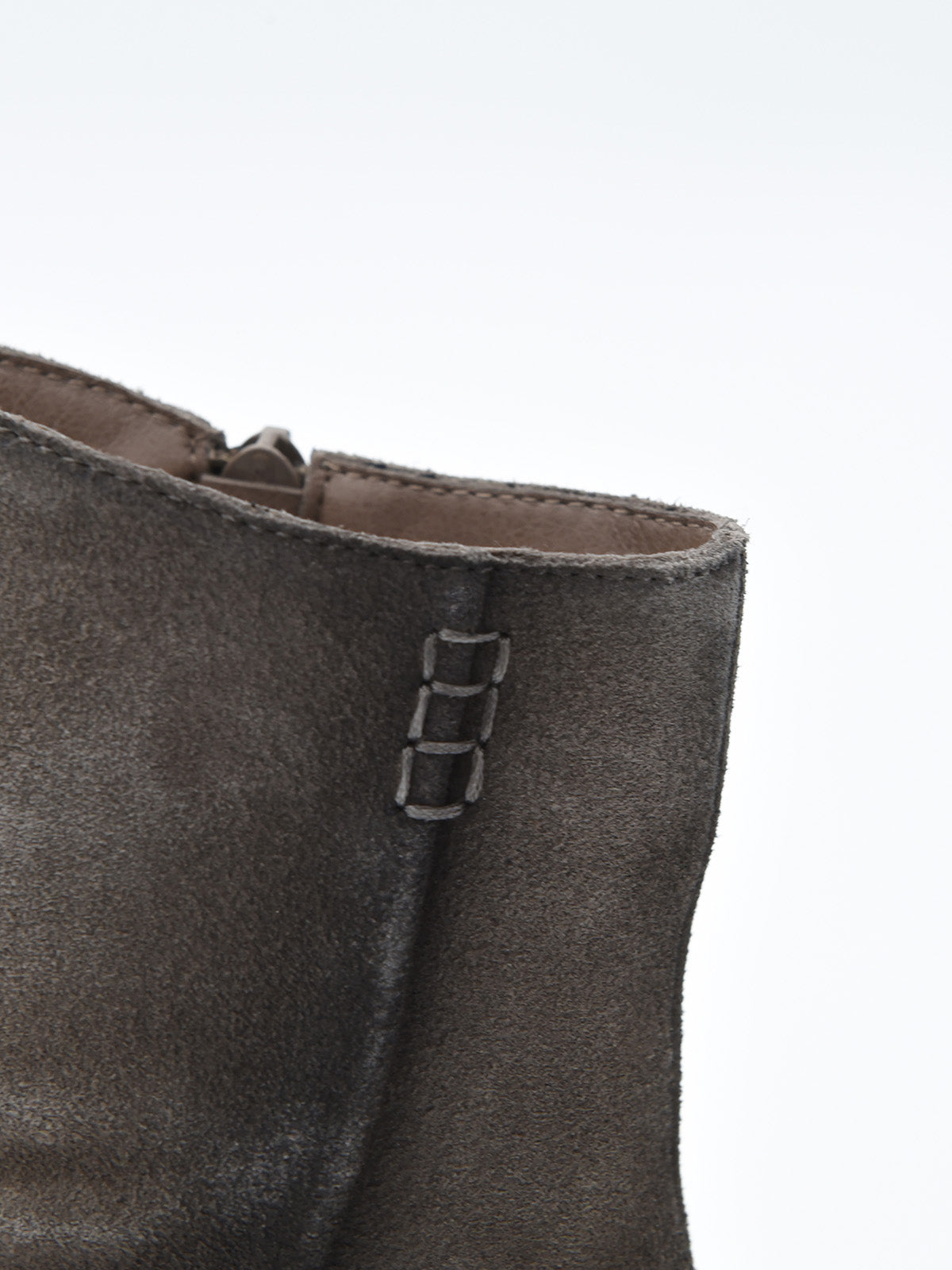Botines planos gris de piel con suela track