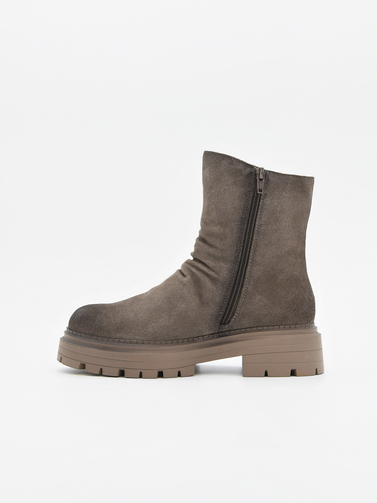 Botines planos gris de piel con suela track