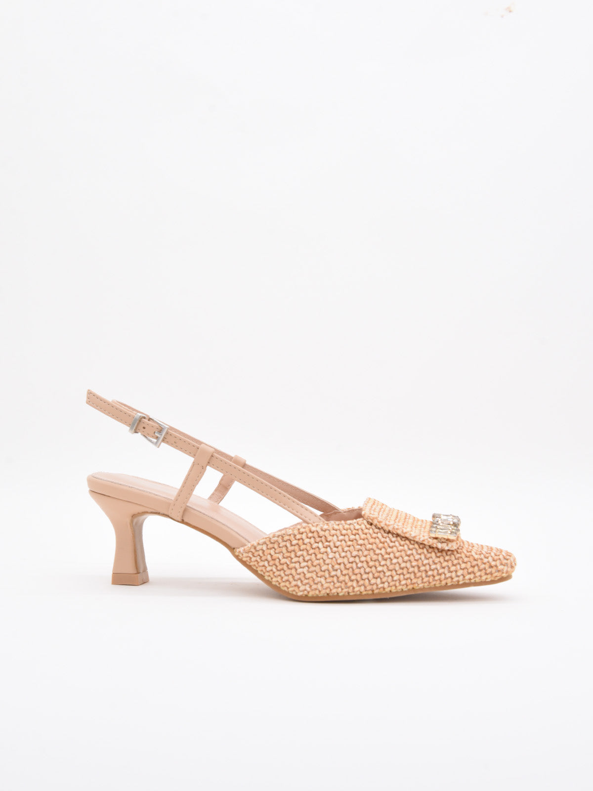 Zapato de yute con tacón medio, cómodo y elegante.