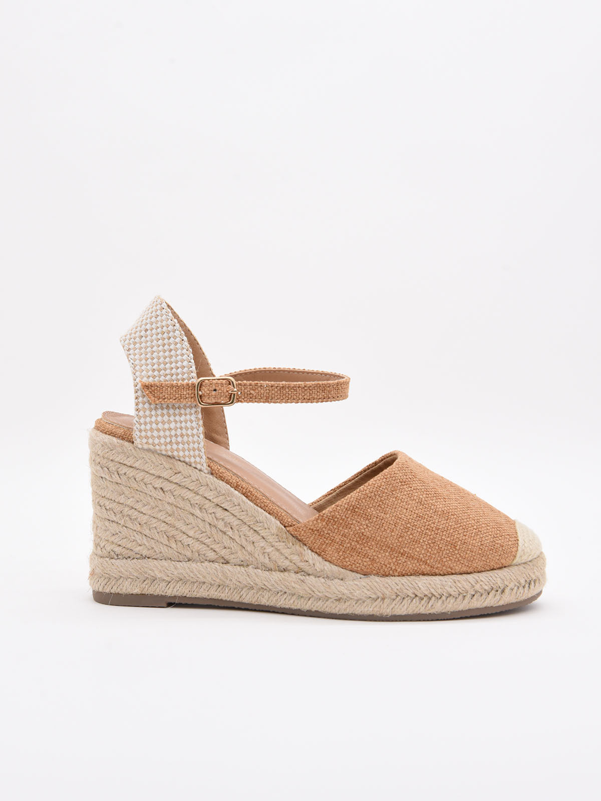 Alpargata cuña yute mujer con correa y tejido natural cómodo.