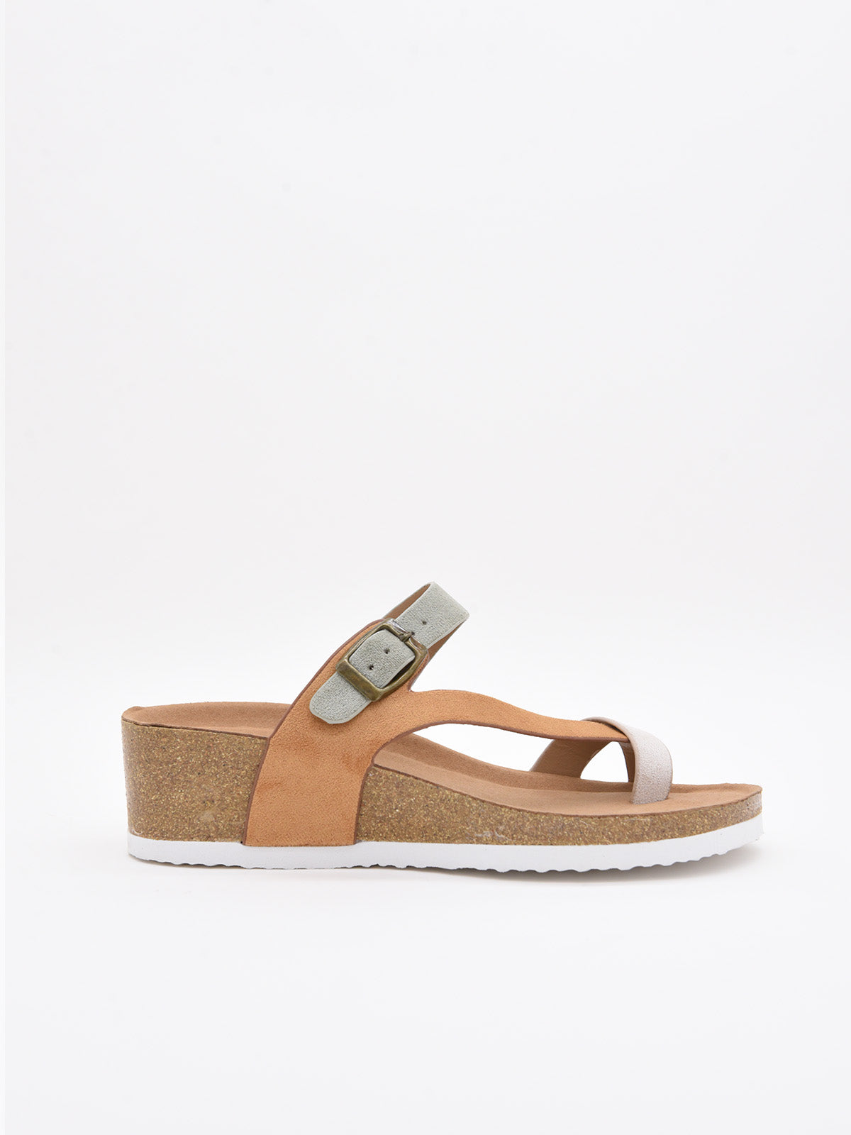 Sandalia tricolor de dedo con cuña de corcho y correa ajustable, ideal para looks casual chic.