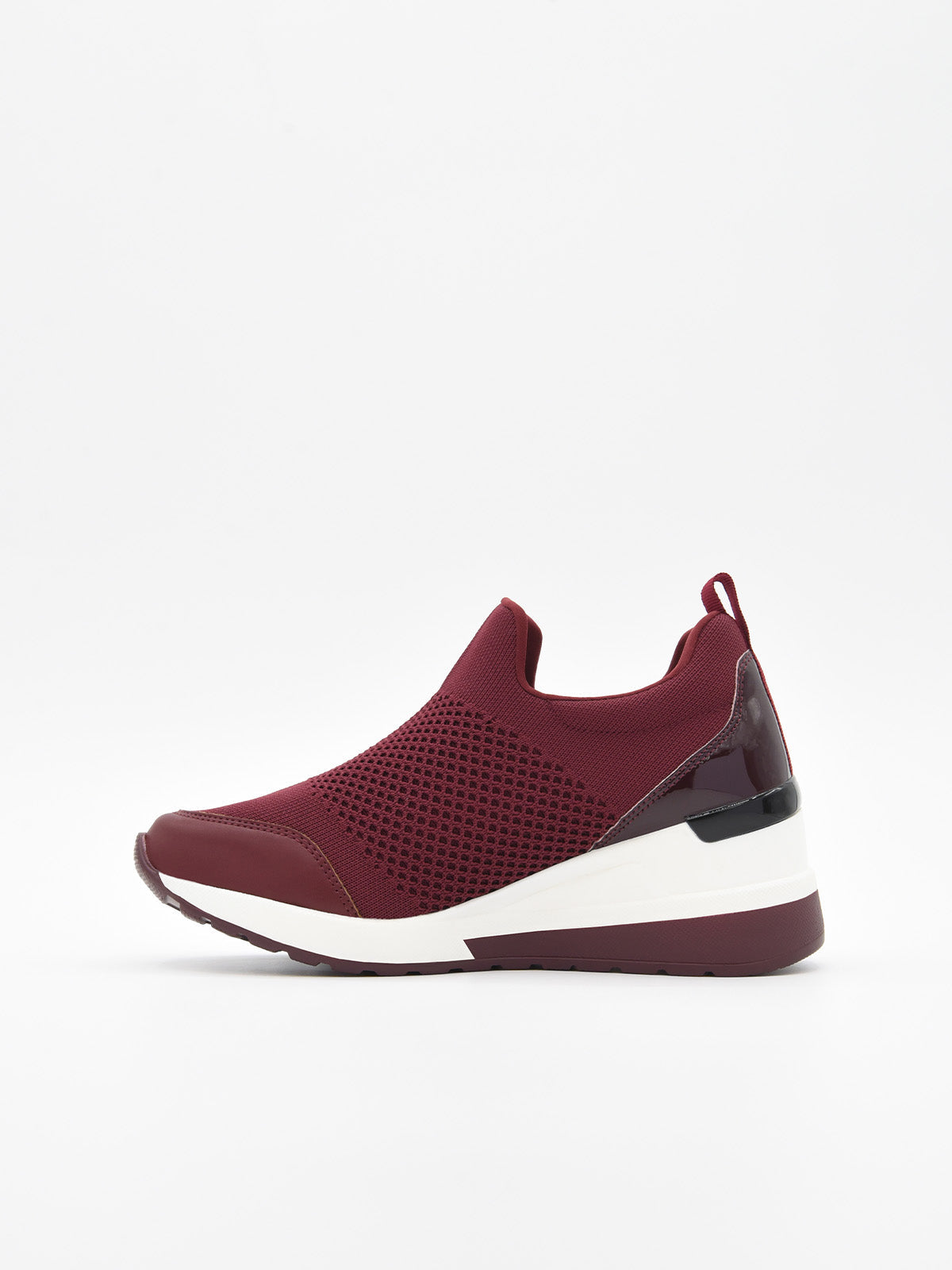Zapatillas deportivas burdeos con cuña interna NYREX slip on