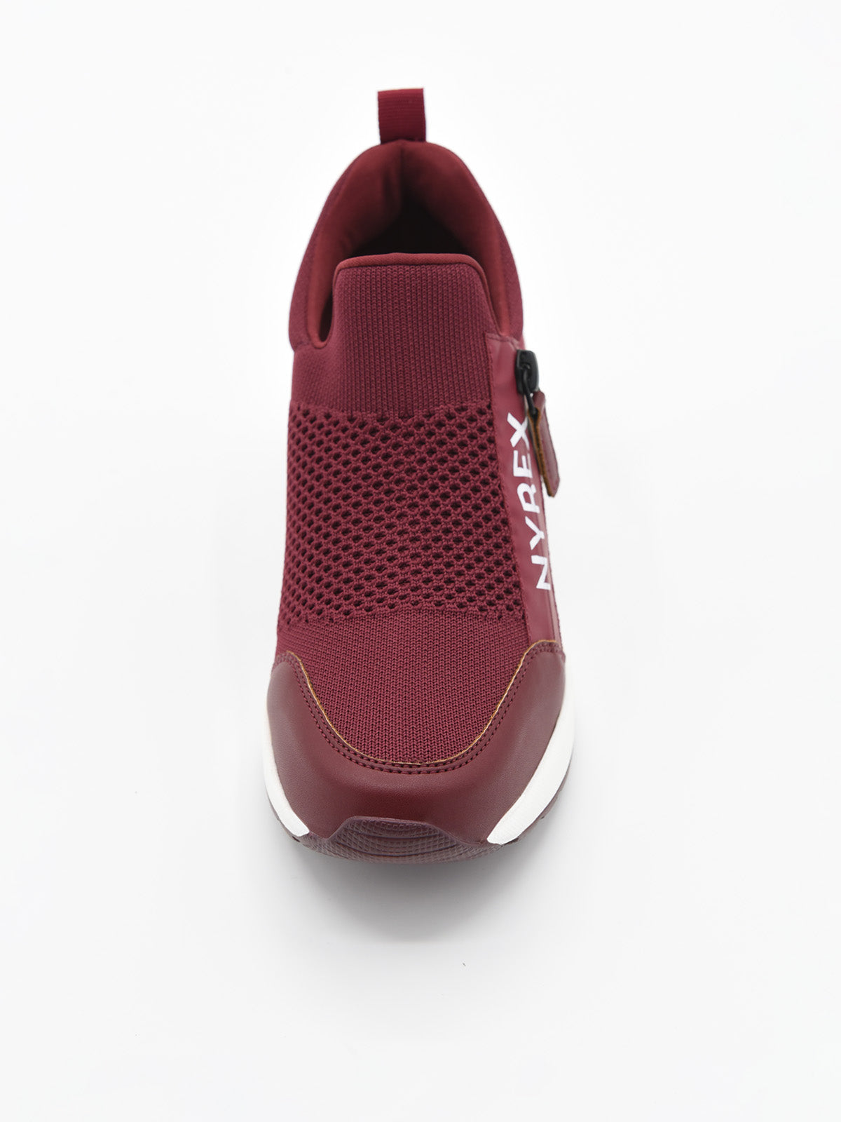 Zapatillas deportivas burdeos con cuña interna NYREX slip on