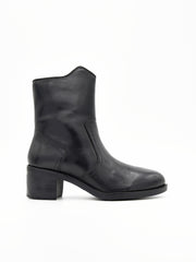 Botín negro de tacón