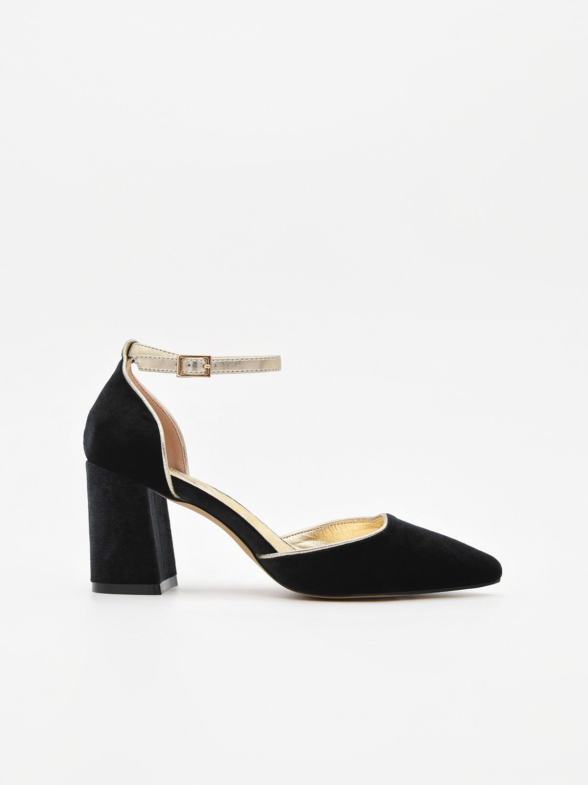Zapato de Terciopelo Negro con Ribete Dorado