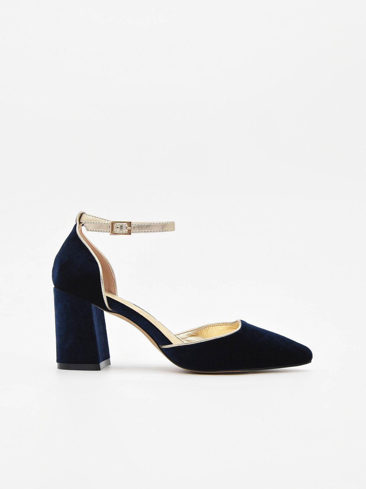 Zapato de Terciopelo Negro con Tacón Dorado y correa