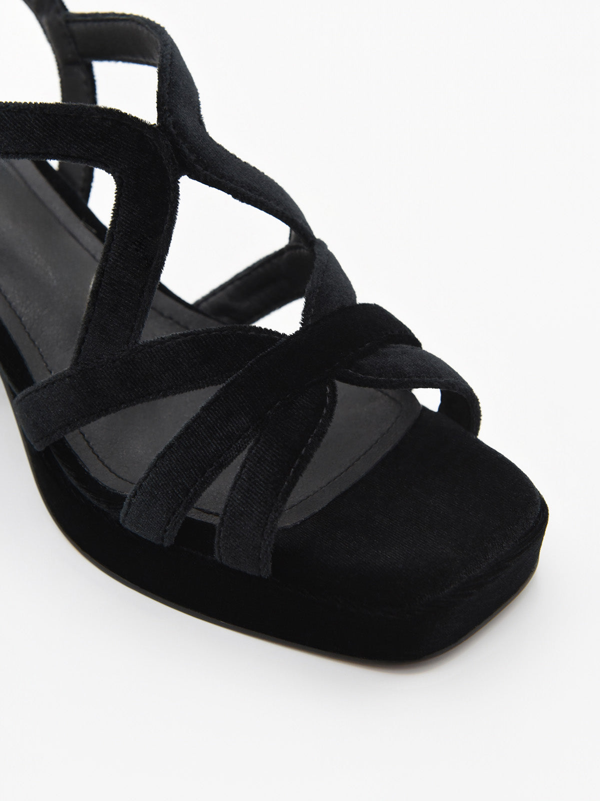 Sandalias Negras de Terciopelo con Tacón ancho y plataforma