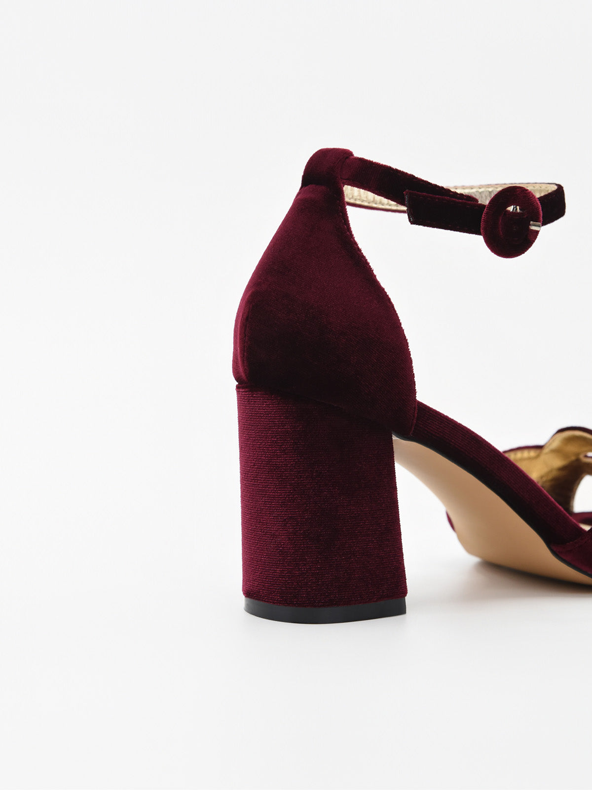 Zapato de Terciopelo Burdeos con Tacón Alto
