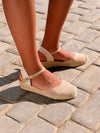 Sandalia cuña beige de piel