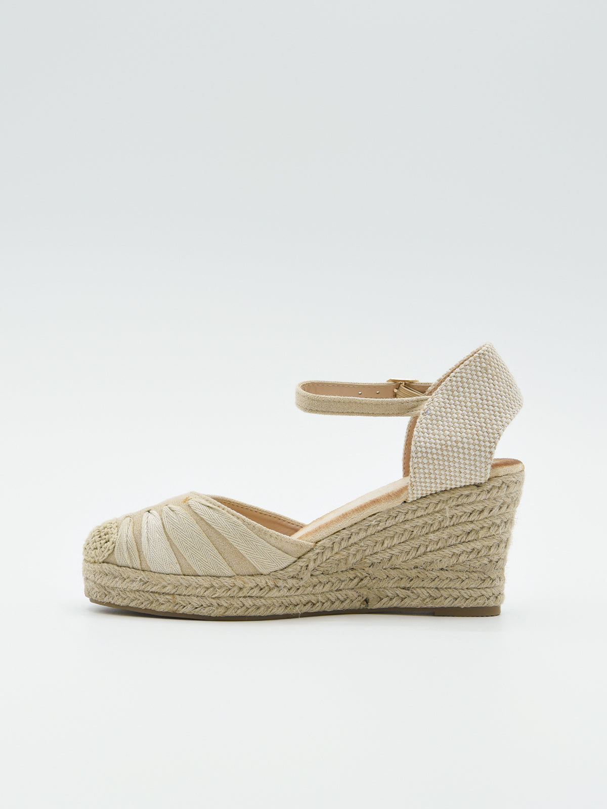 Alpargata beige trenzada